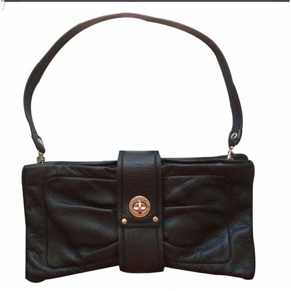 Marc By Marc Jacobs Handbags - Marc by Marc Jacobs Clutch Marc  PERCY TURN LOCK Noir NWOT